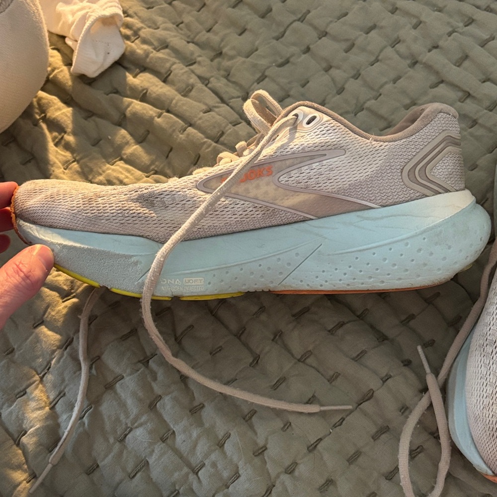 Brooks Women's Athletic Shoes - Glycerin